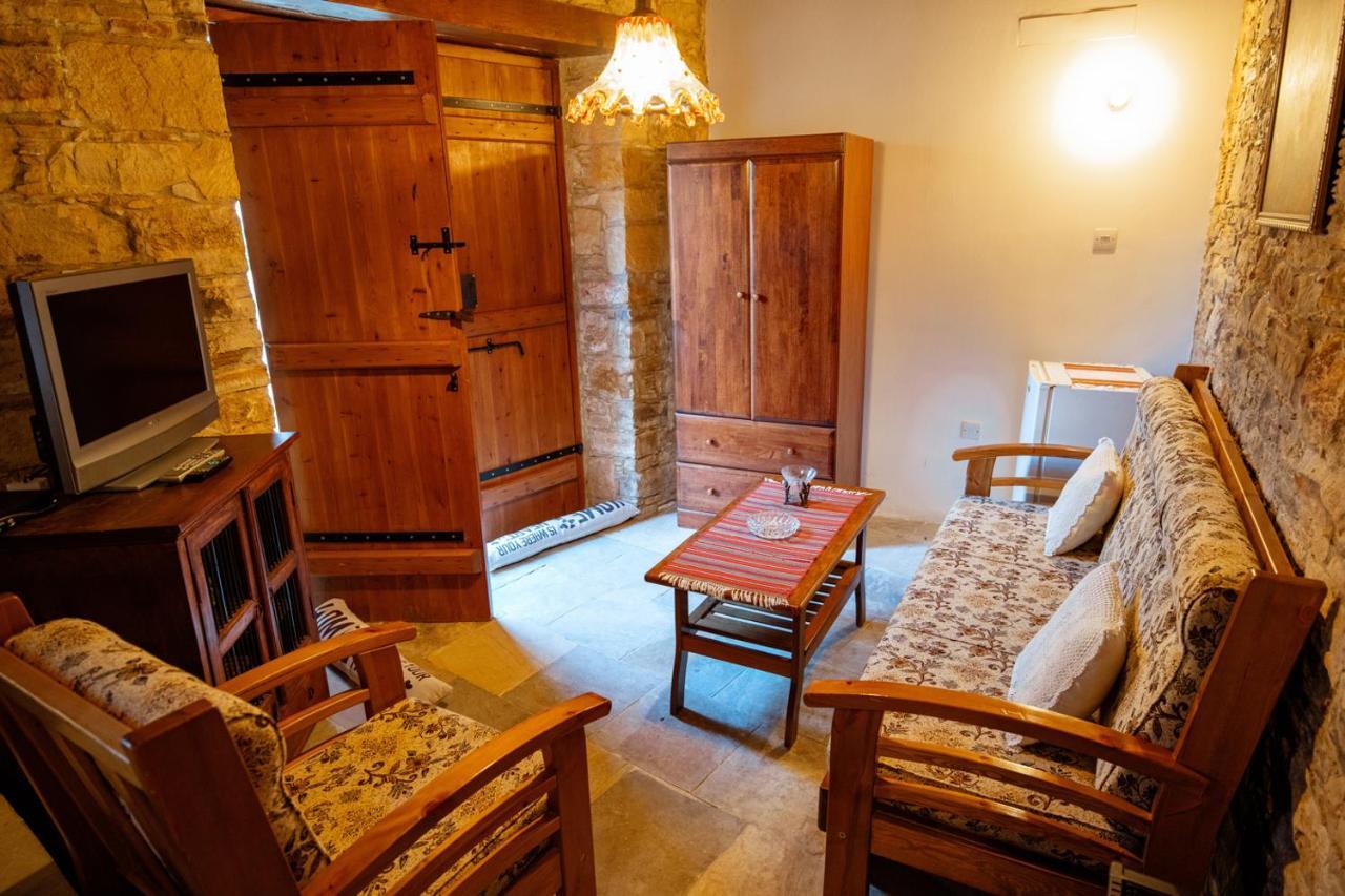 Constantias Stone Houses Lofu Zewnętrze zdjęcie