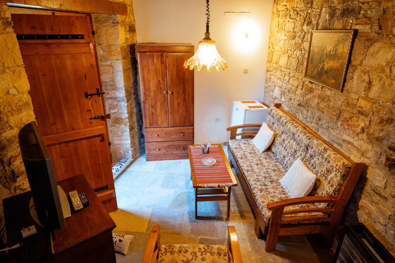 Constantias Stone Houses Lofu Zewnętrze zdjęcie