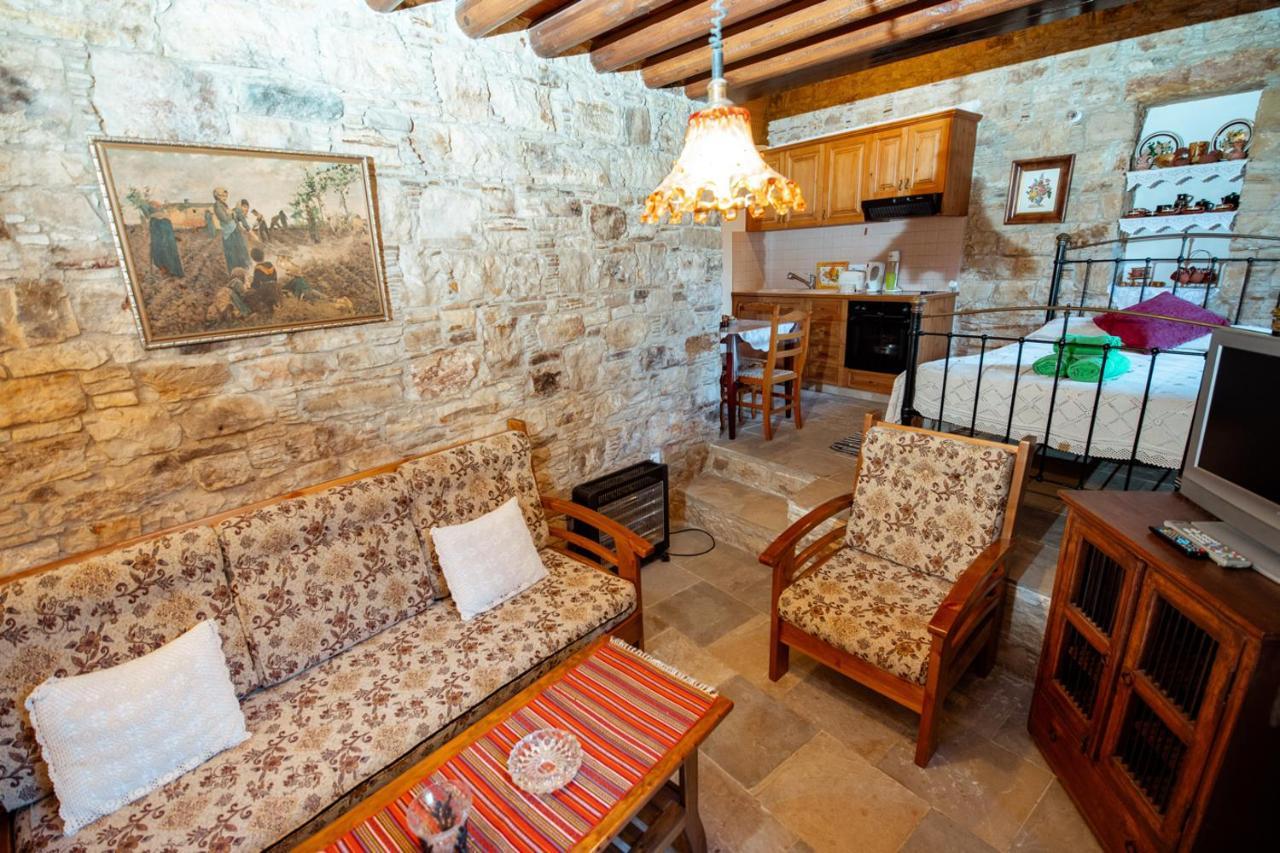 Constantias Stone Houses Lofu Zewnętrze zdjęcie